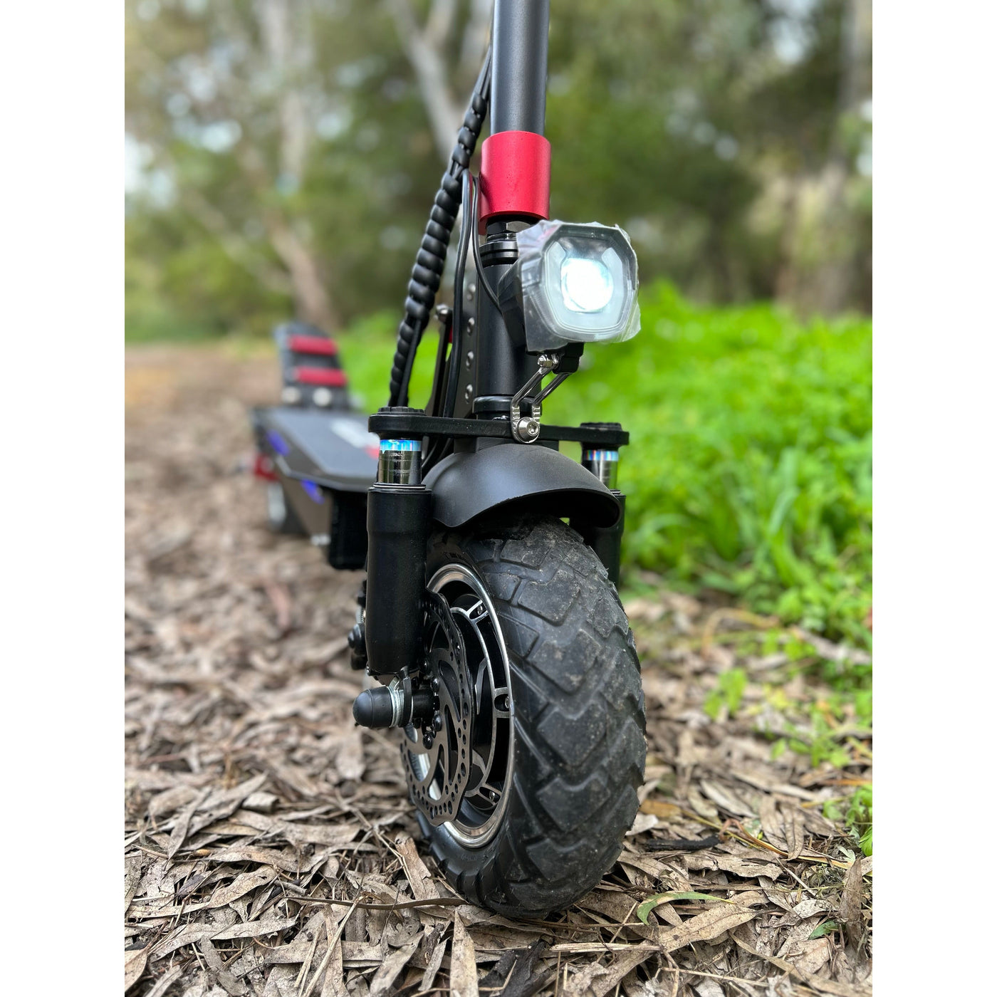ELECTRIC SCOOTER VELOZ V1 SINGLE MOTOR 1200W WITH KEYLOCK ALL TERRAIN 6 MONTHS FREE SERVICE Model 2022 - EOzzie Electric Vehicles