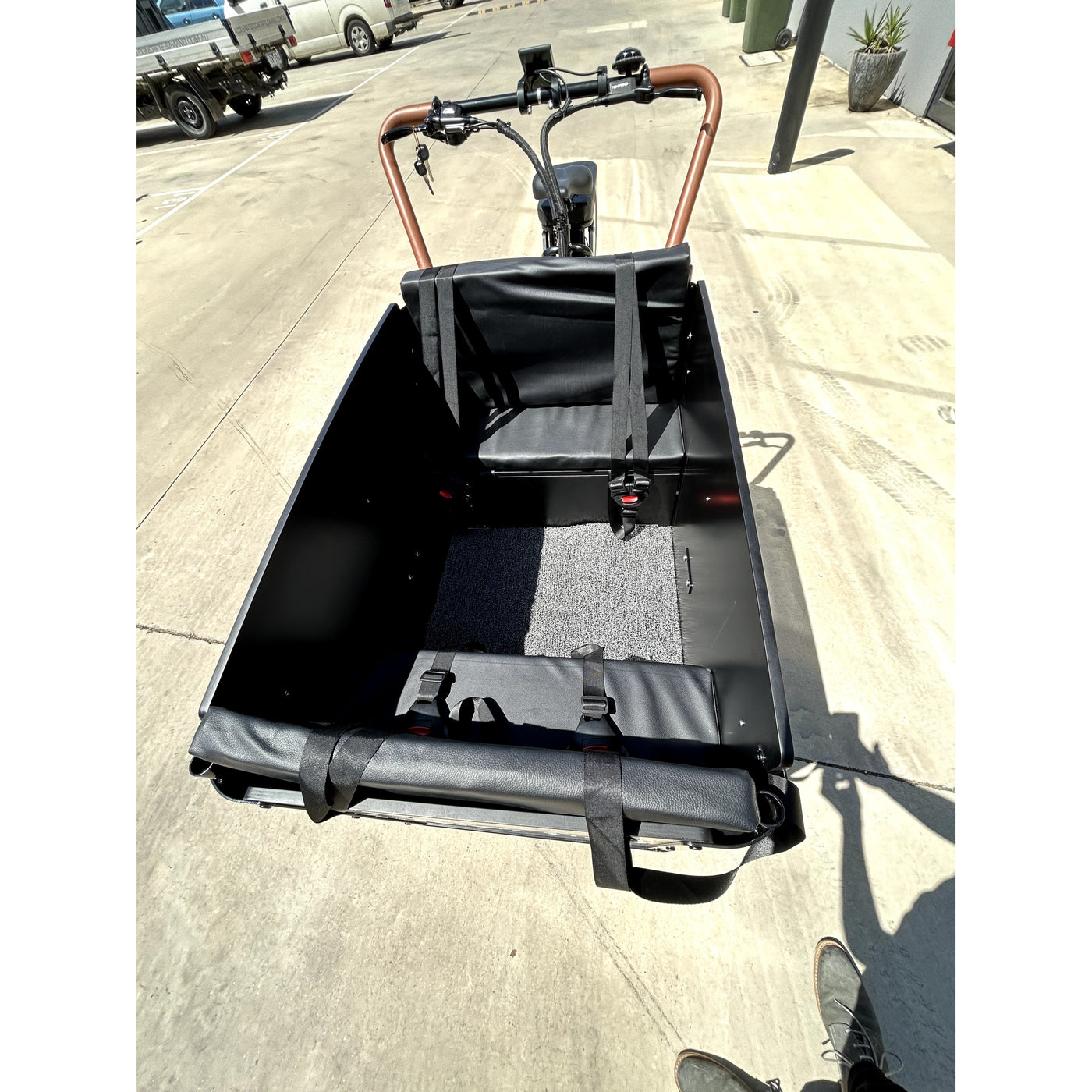 Veloz Electric Cargo Trike 500W Motor 200 Kilos weight load 6 Months Free Service