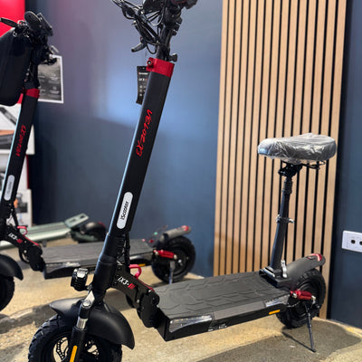Veloz X3 Electric Scooter 800Watts all Terrain Tyres  6 Months Free Service