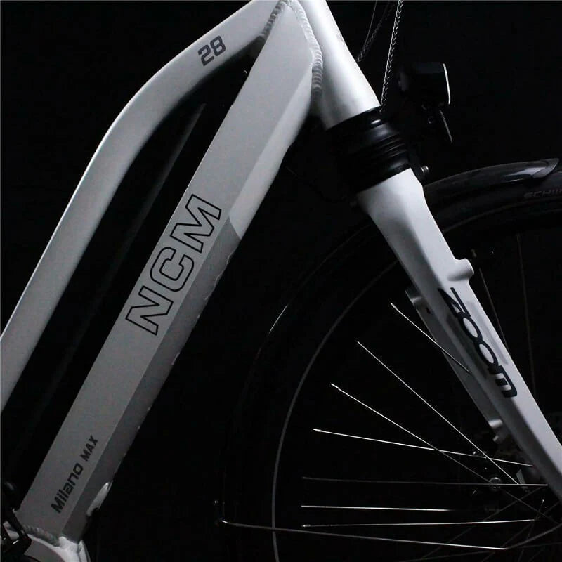 NCM Milano Max N8R Trekking E-Bike, City-Bike, 250W Motor, 36V 16Ah 576Wh Battery [White 28"]