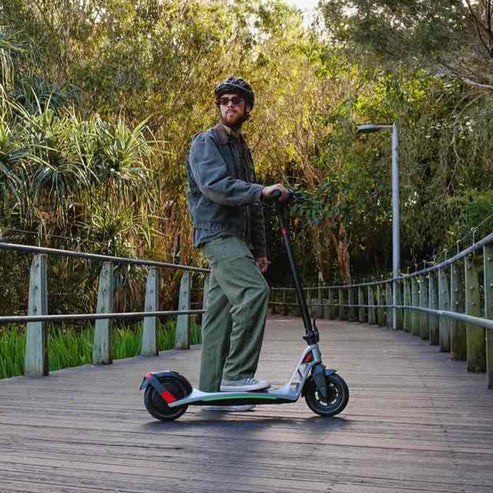 Benzina Zero V-10 Electric Scooter